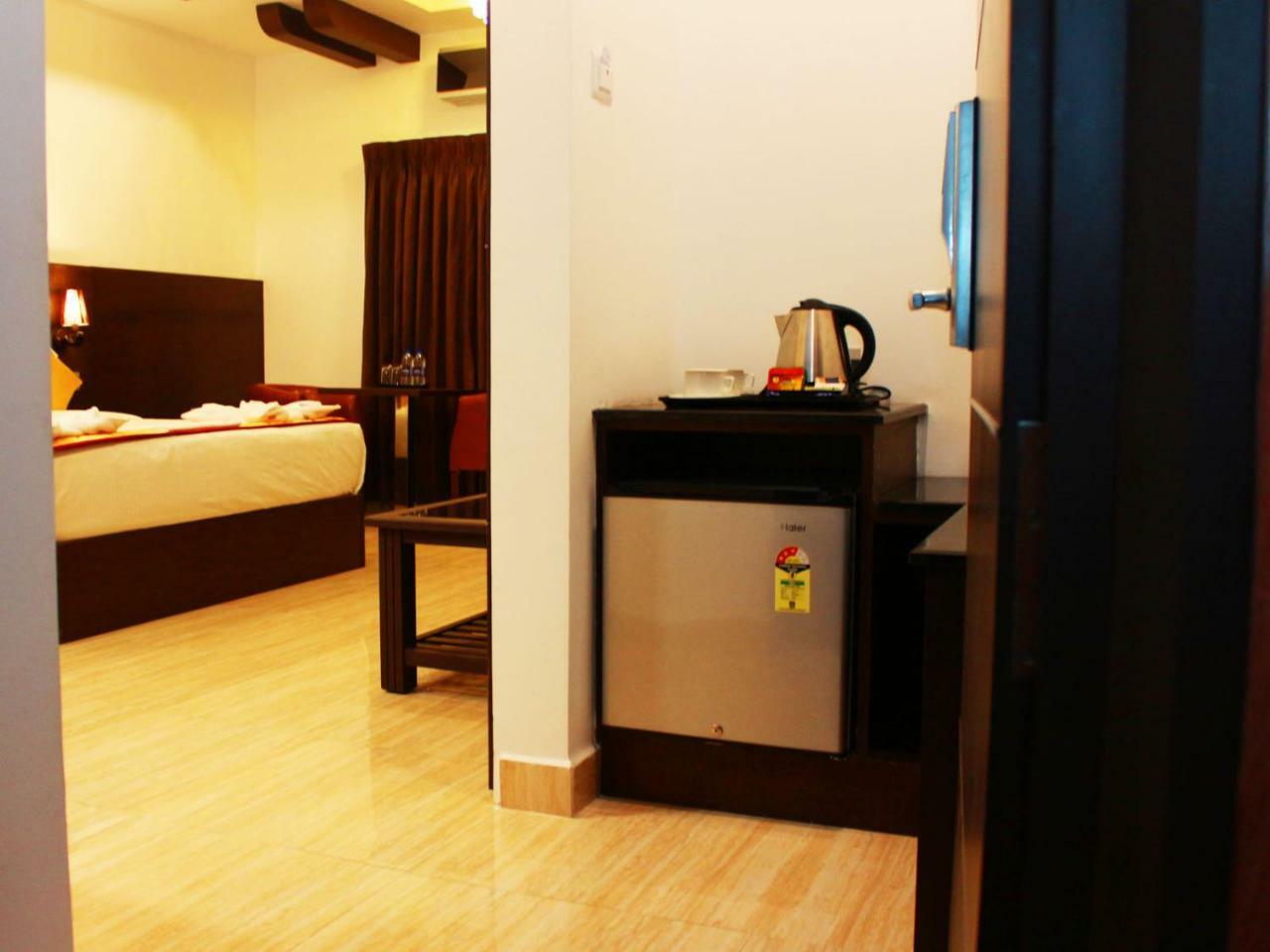 Staylite Suites Madras Buitenkant foto