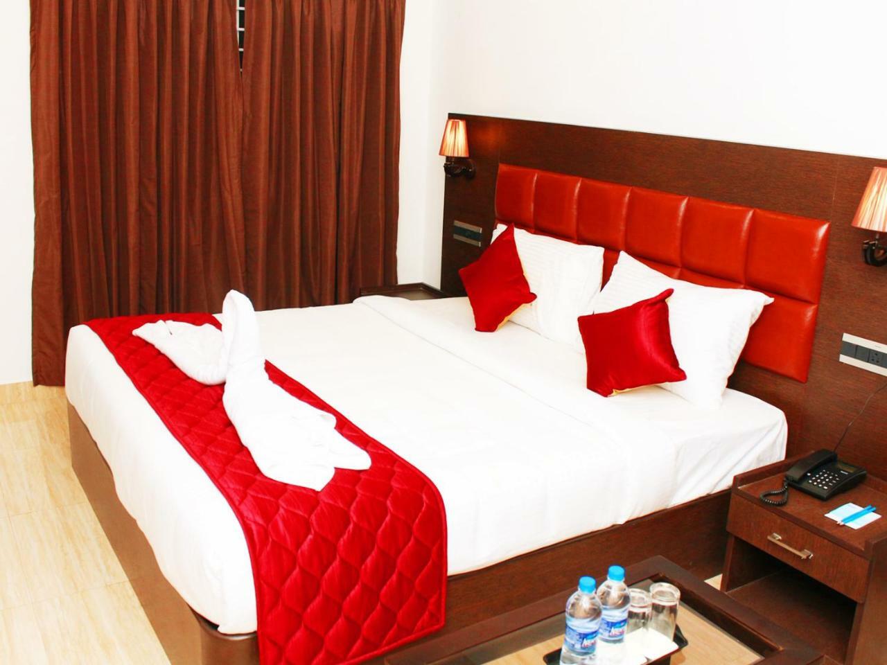 Staylite Suites Madras Buitenkant foto