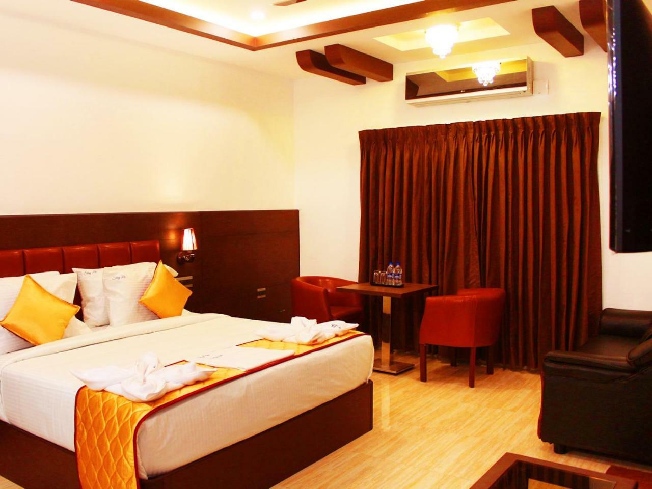 Staylite Suites Madras Buitenkant foto