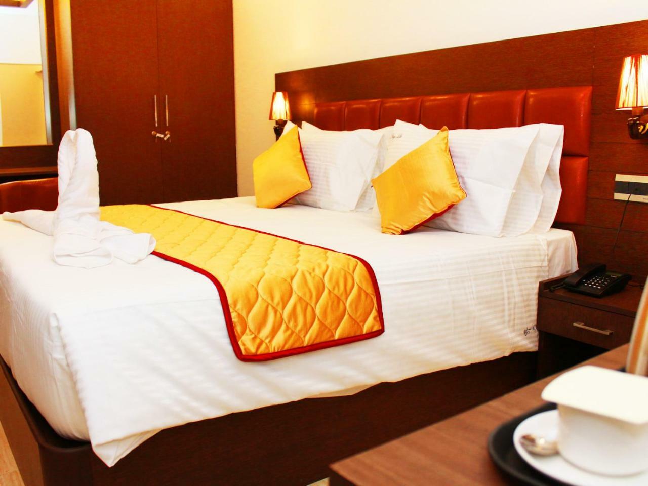 Staylite Suites Madras Buitenkant foto